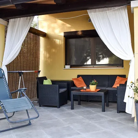 Hundefreundliches Nur 500 Meter Zum Mit Meerblick Und Tollem Privatgarten Casa de Férias Rovinj